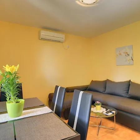 Lia Njan Apartment