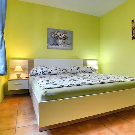 Lia Njan Apartment *